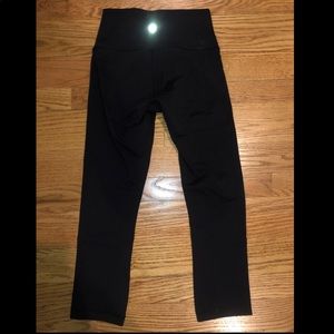 Lululemon cropped leggings size 4